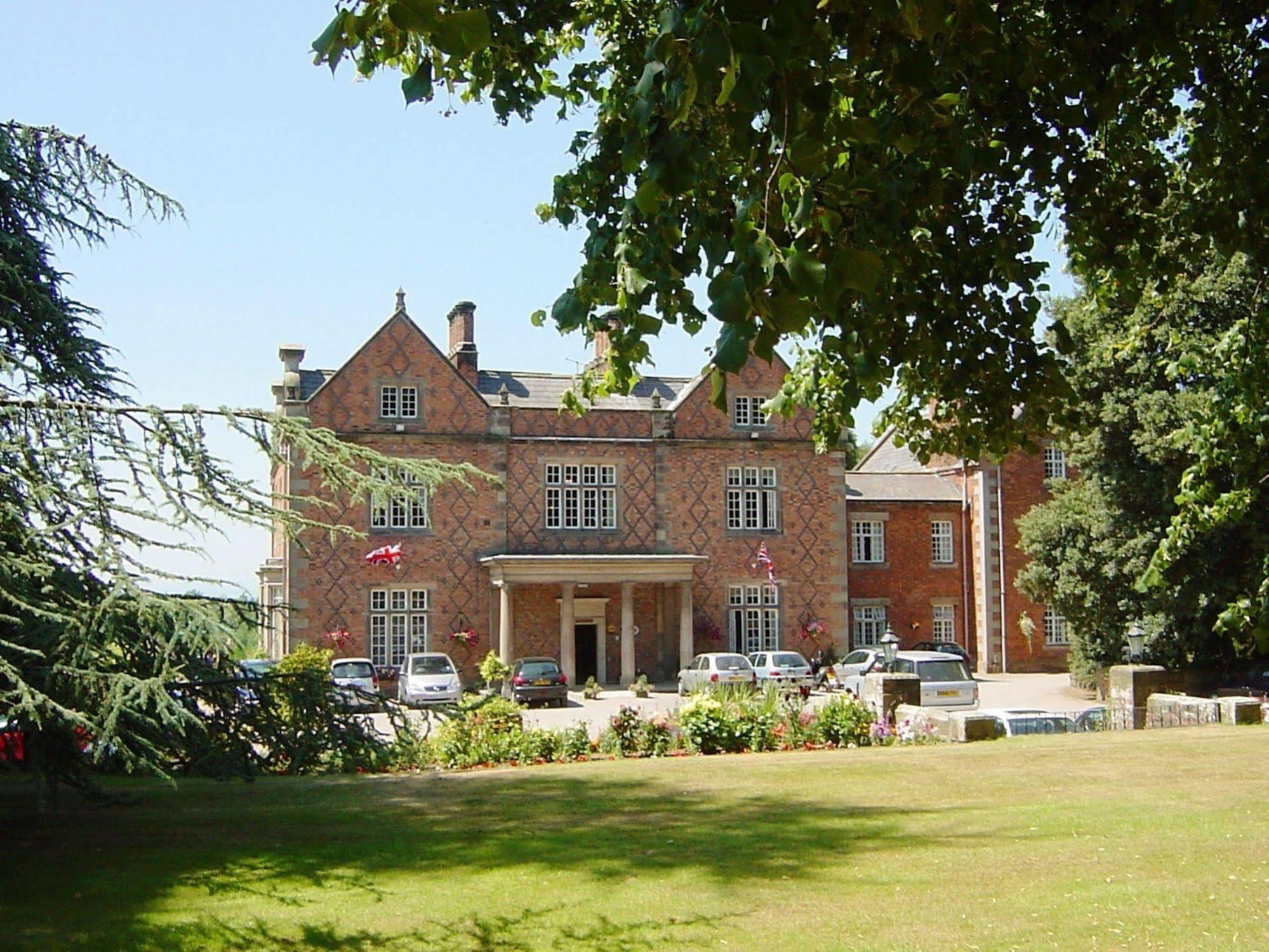 Willington Hall Hotel Tarporley Kültér fotó