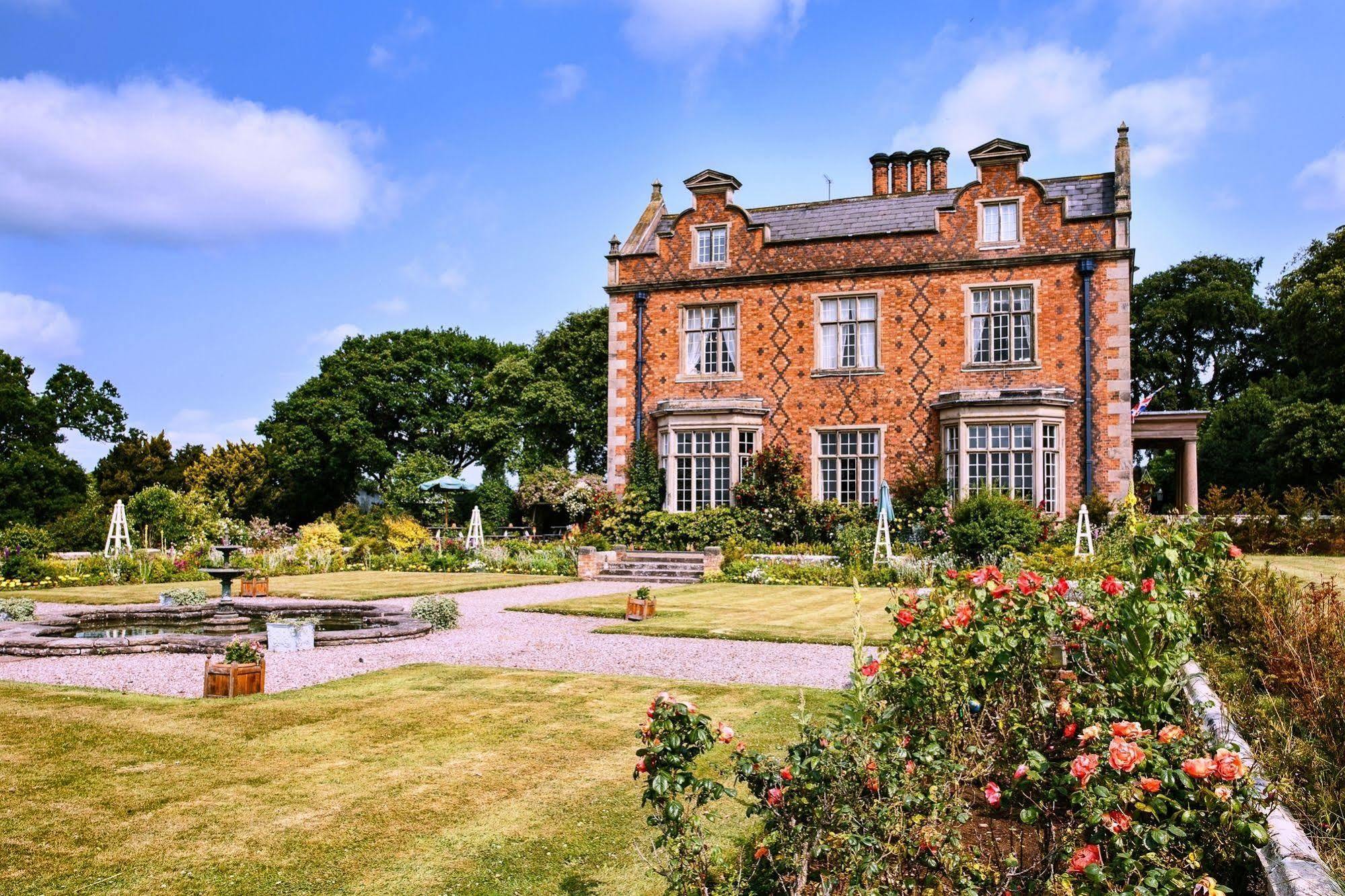 Willington Hall Hotel Tarporley Kültér fotó